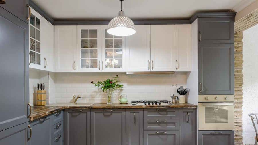 Understanding the Costs: Refacing Kitchen Cabinets Cost