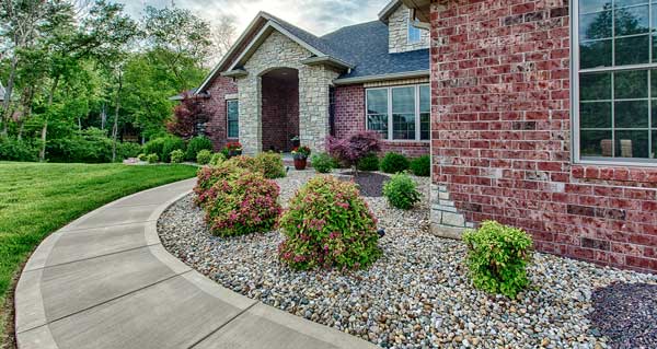 Top Benefits of Professional Landscaping