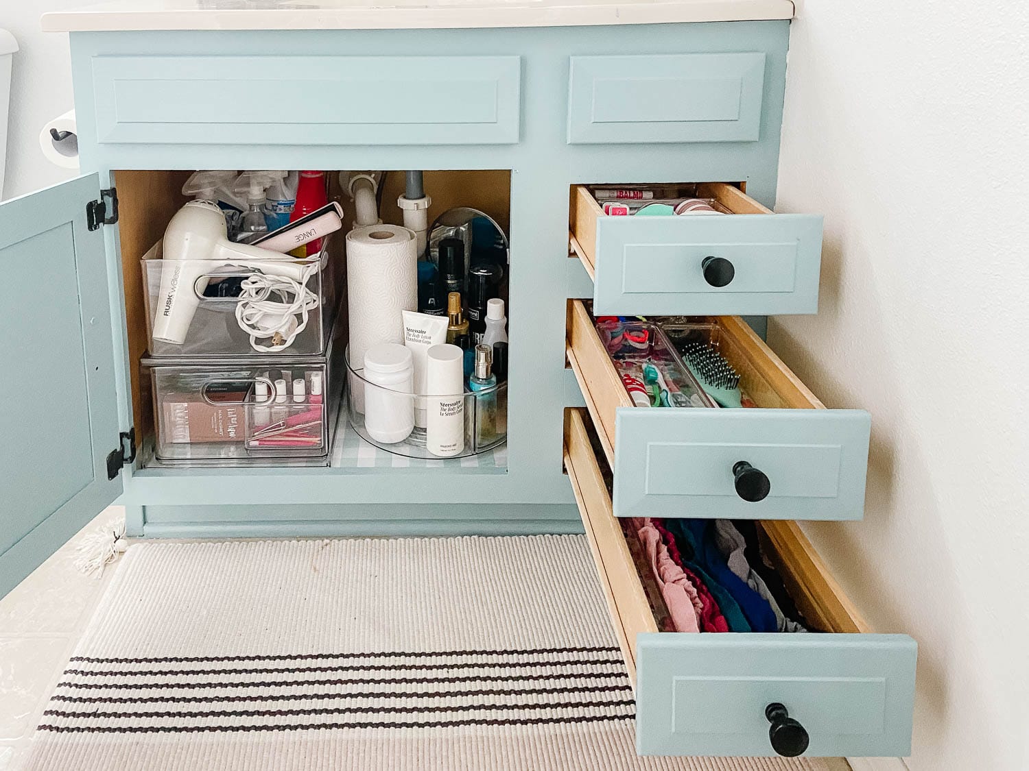 kitchen cabinet dealers