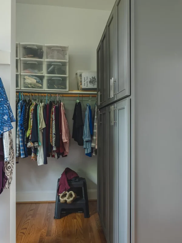 Walk-In-Closets-with-remodeling-expert-elegant-kitchen-and-bath