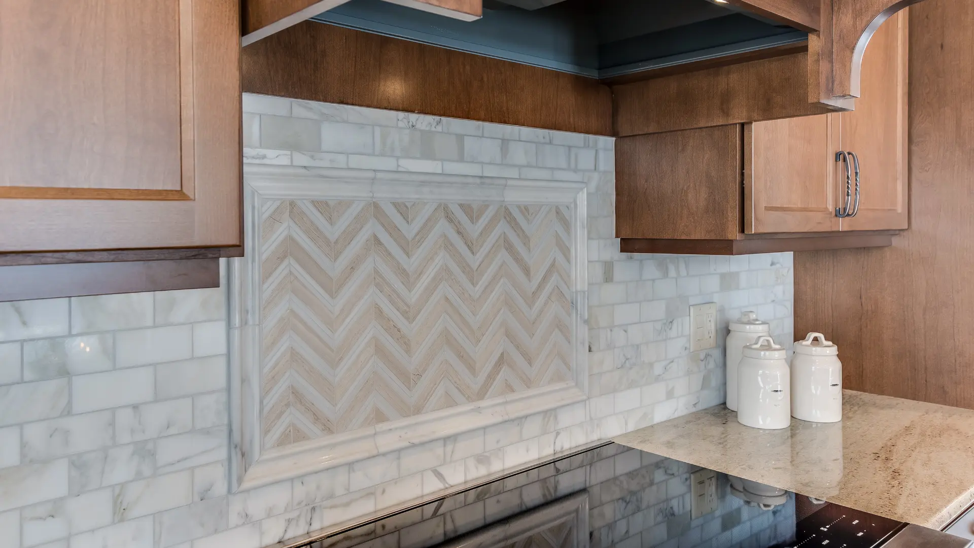 word1| %focuskw%| %page%|%sitename% Elegant-Backsplash-Installation-with-Elegant-Kitchen-and-Bath-Remodeling