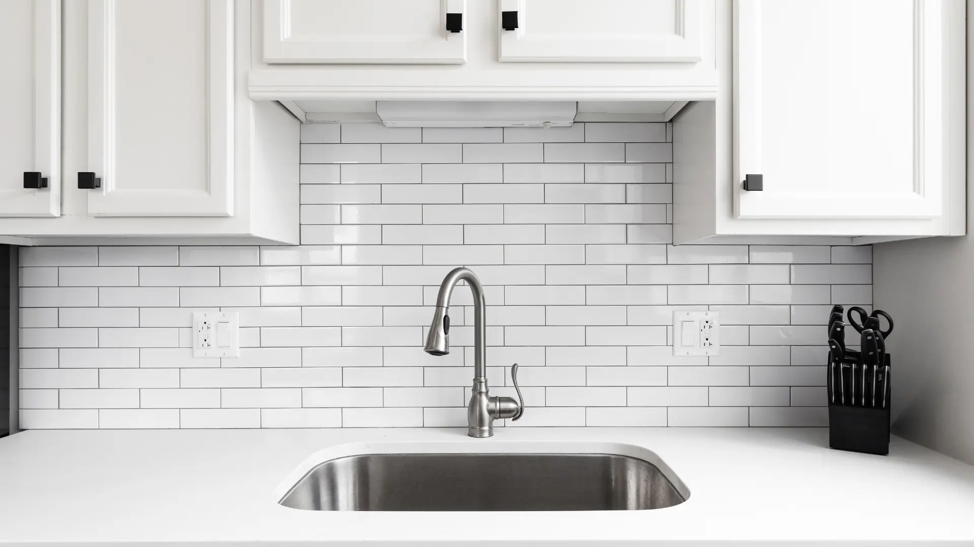 word1| %focuskw%| %page%|%sitename% Subway-Tile-Kitchen-Backsplash-with-Elegant-Kitchen-and-Bath-Herndon-VA
