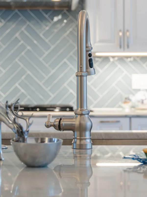 Elegant-Kitchen-Hardware-Details-Centreville