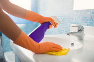 how to keep bathroom smelling fresh