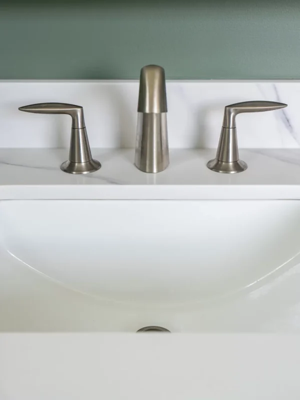 Quartz-bathroom-countertops-Snickersville